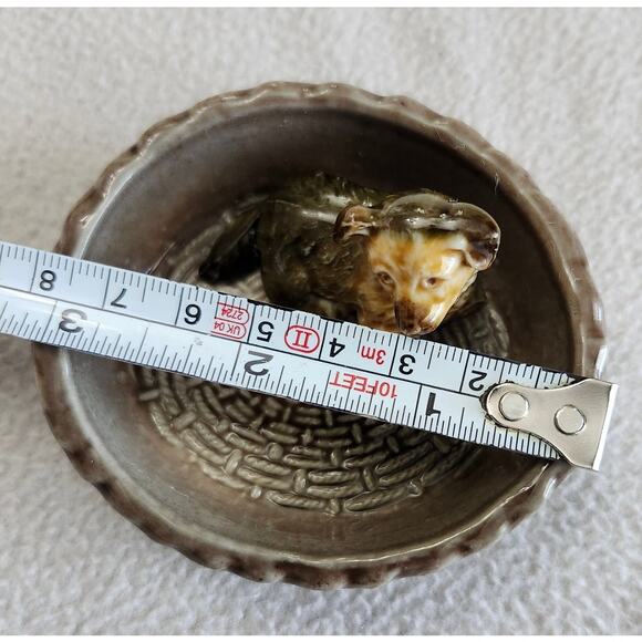 Vintage Wade England Puppy Figurine Basket Gray Ceramic Collectible - Picture 7 of 8